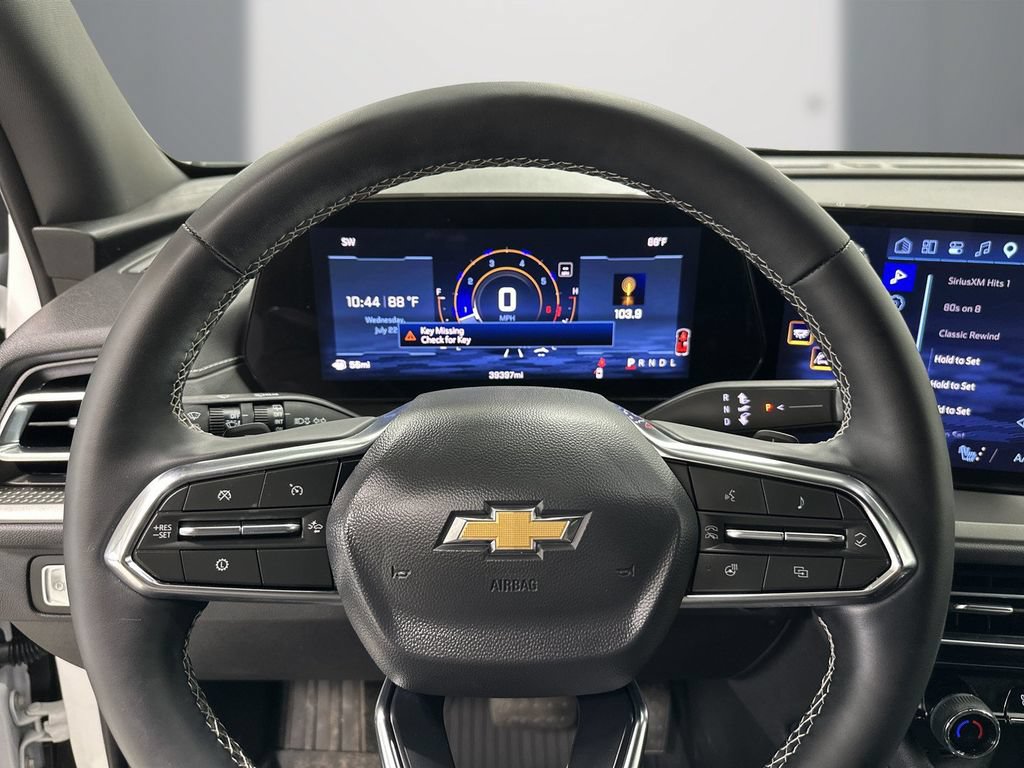 Used 2025 Chevrolet Traverse LT w/ Driver Confidence Package FWD image 22