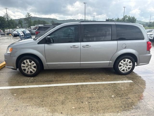 Used 2018 Dodge Grand Caravan SE FWD image 6