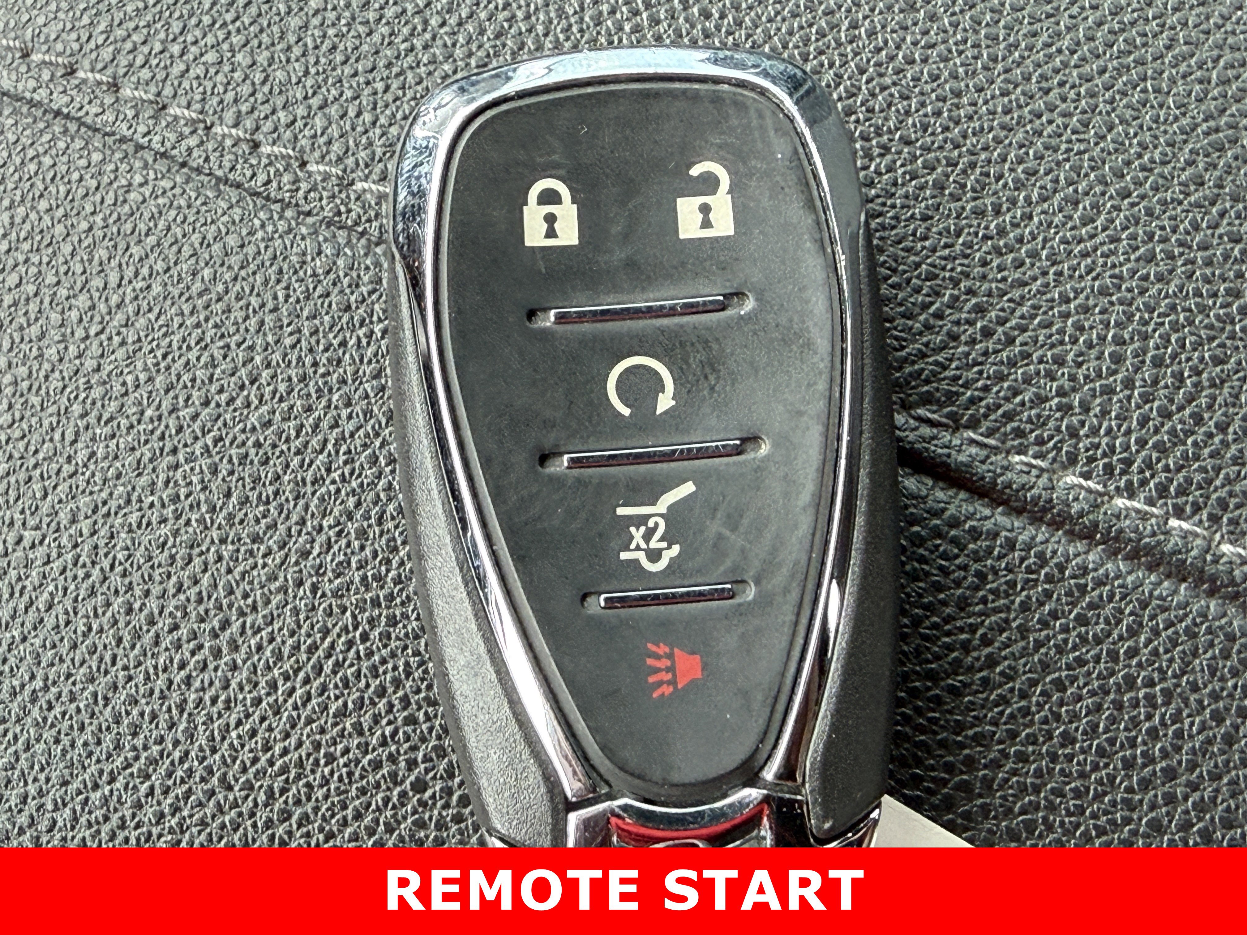 Used 2023 Chevrolet Traverse LT image 19