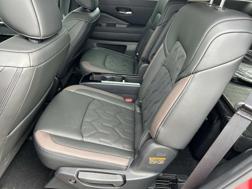 New 2026 Nissan Pathfinder Platinum w/ Lighting Package AWD/4WD image 20