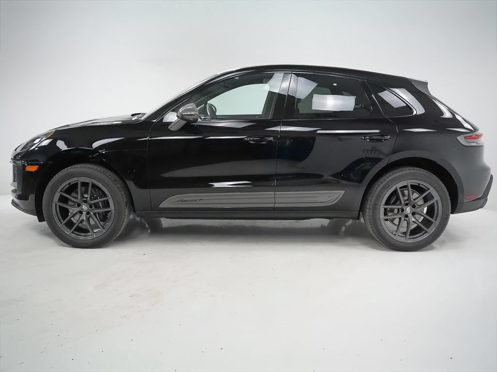 Certified 2026 Porsche Macan Turbo AWD/4WD image 2