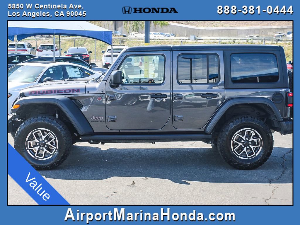 Used 2025 Jeep Wrangler Unlimited Rubicon AWD/4WD image 3
