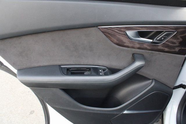 Used 2019 Audi Q8 Prestige w/ Luxury Package image 21