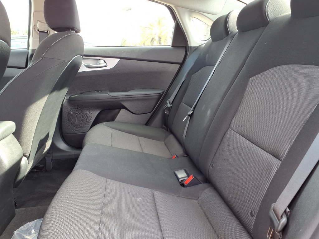 Certified 2022 Kia Forte LXS FWD image 11