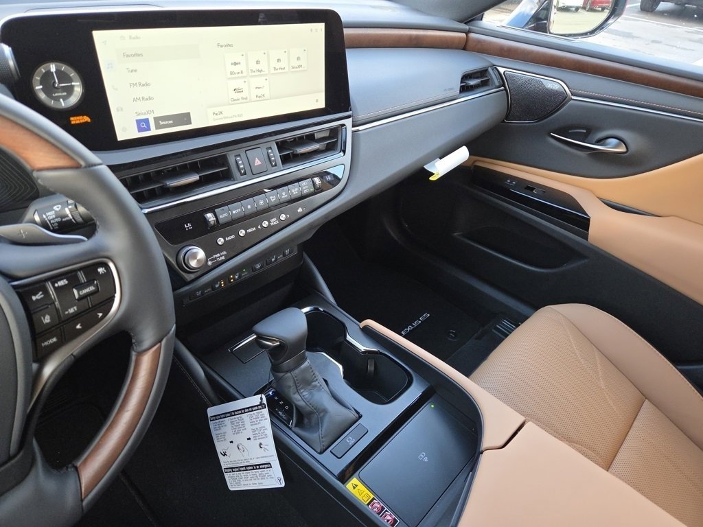 New 2025 Lexus ES 350 Ultra Luxury image 39