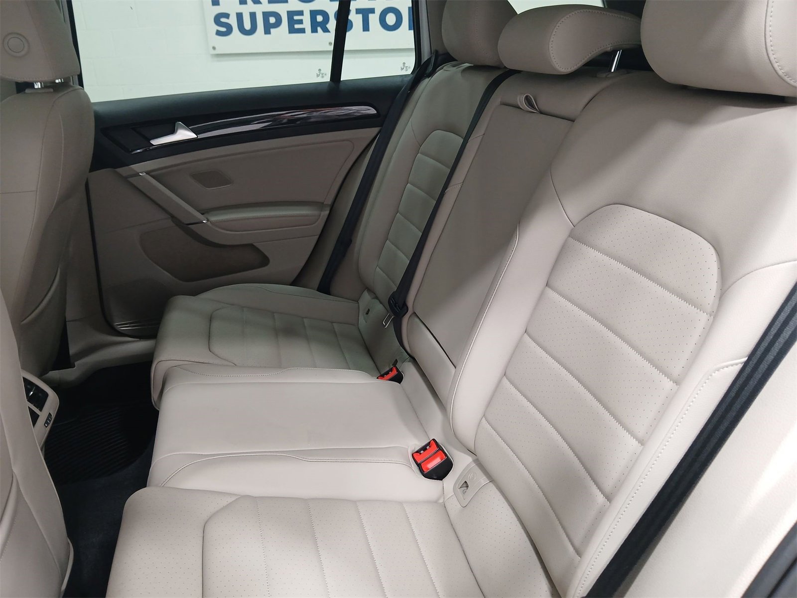 Used 2018 Volkswagen Golf SEL image 23