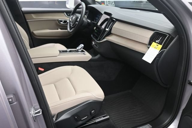 Used 2026 Volvo XC90 T8 Core w/ Protection Package Premier AWD/4WD image 30