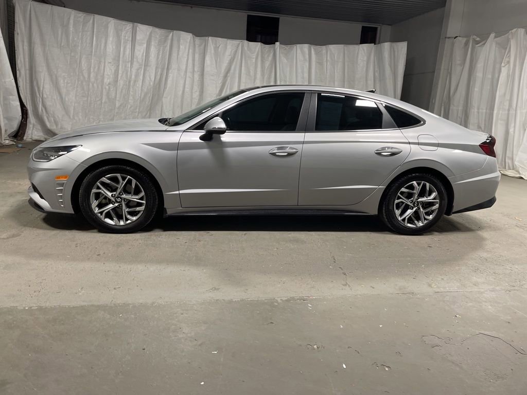 Used 2023 Hyundai Sonata SEL w/ Convenience Package FWD image 4