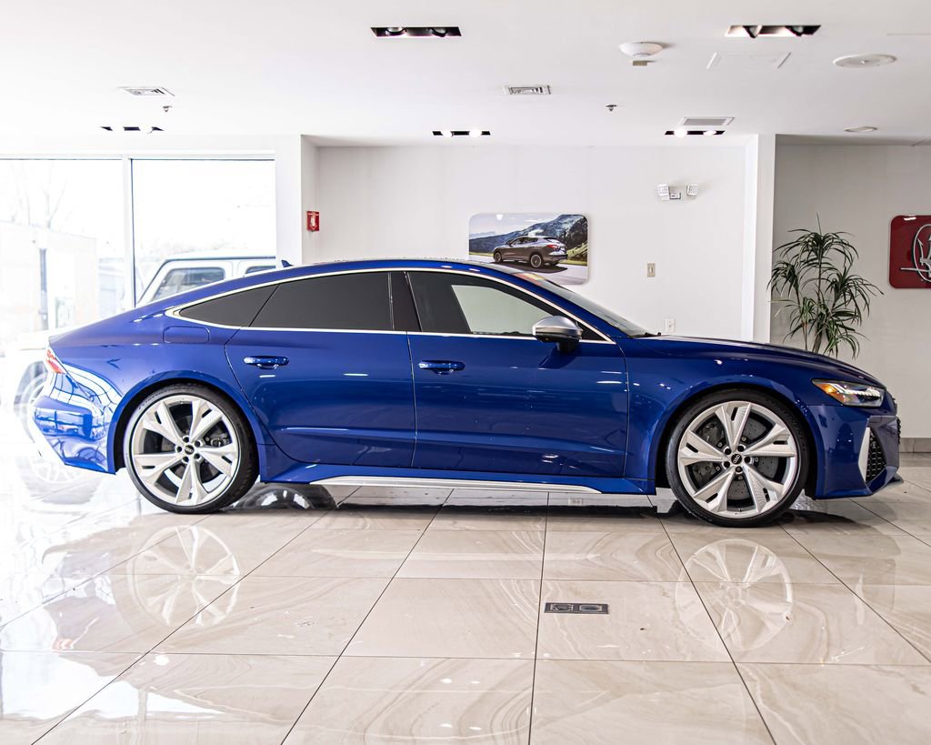 Used 2022 Audi RS 7 Sportback w/ RS 7 Executive Package image 9