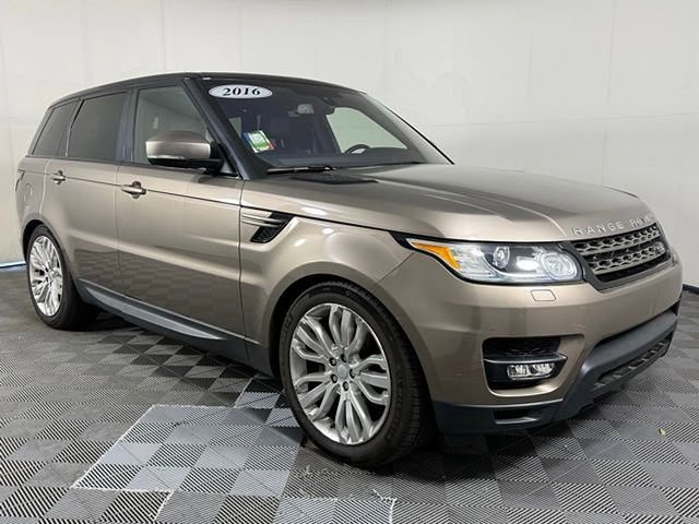 Used 2016 Land Rover Range Rover Sport SE image 10