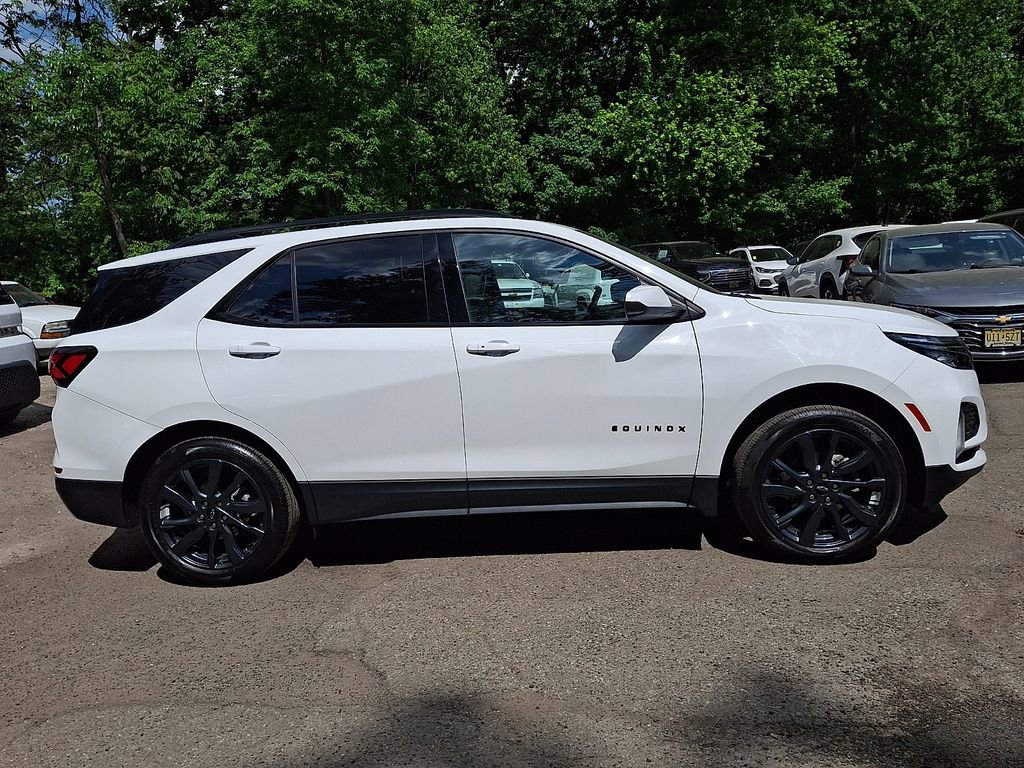 Used 2023 Chevrolet Equinox RS AWD/4WD image 9