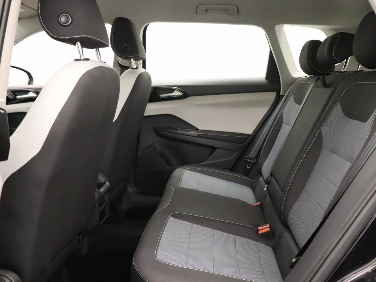 Used 2025 Volkswagen Taos S FWD image 16