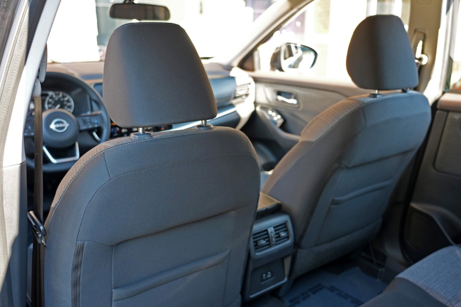 Used 2022 Nissan Rogue SV AWD/4WD image 30