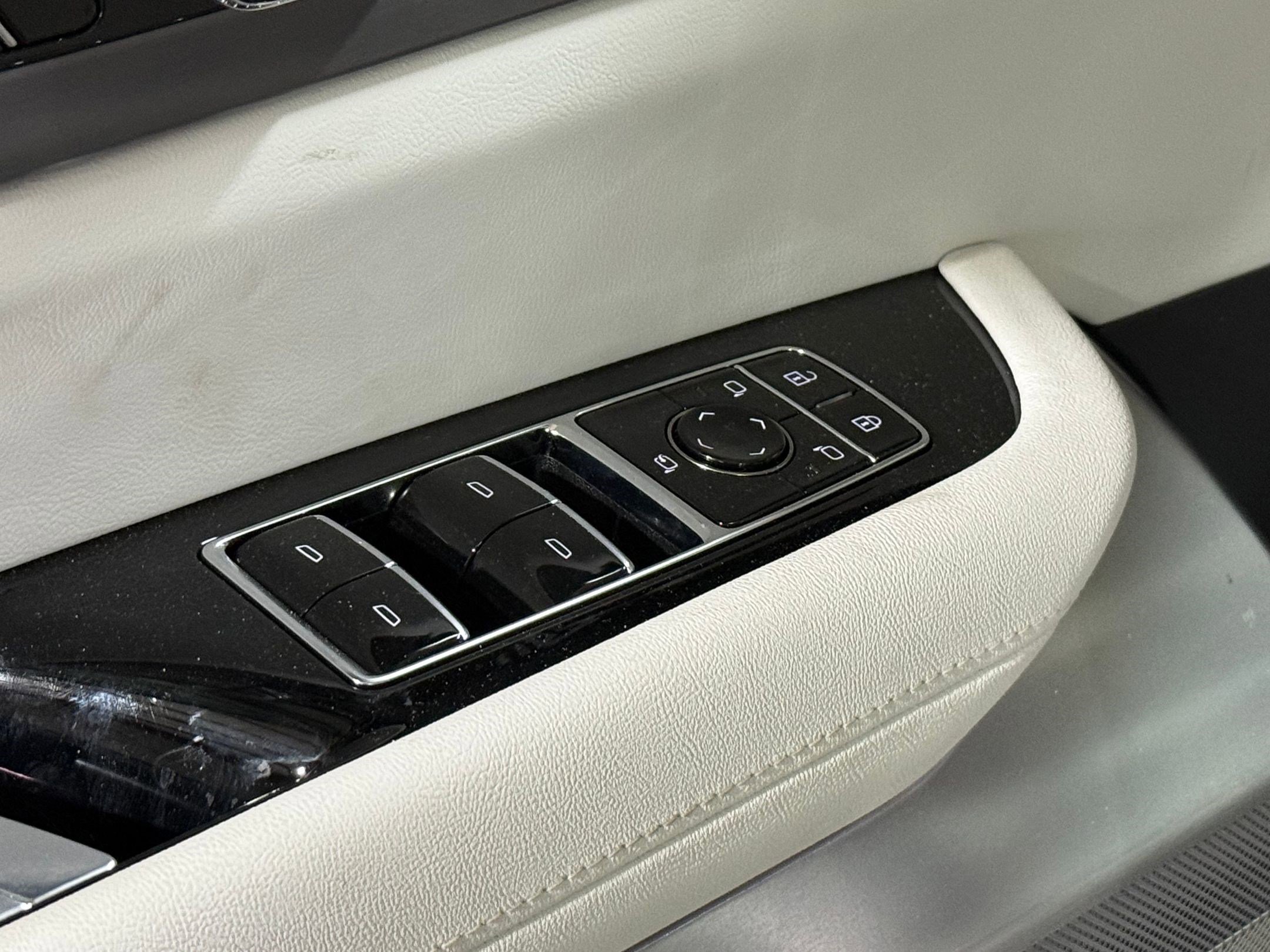 New 2026 Cadillac Vistiq Luxury image 25