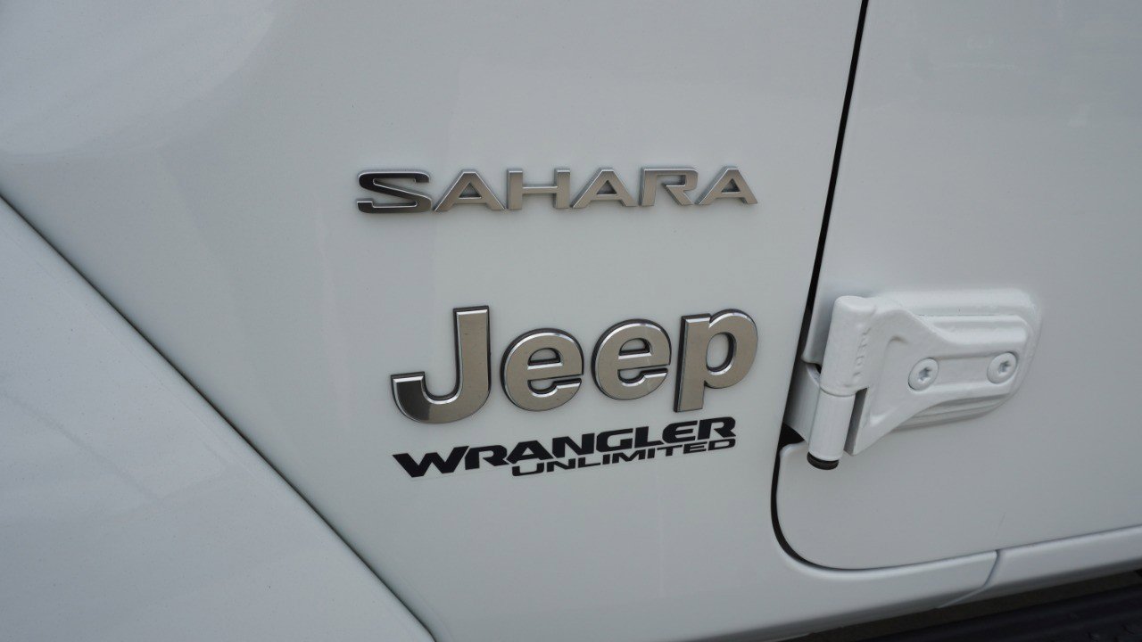 Used 2019 Jeep Wrangler Unlimited Sahara image 14