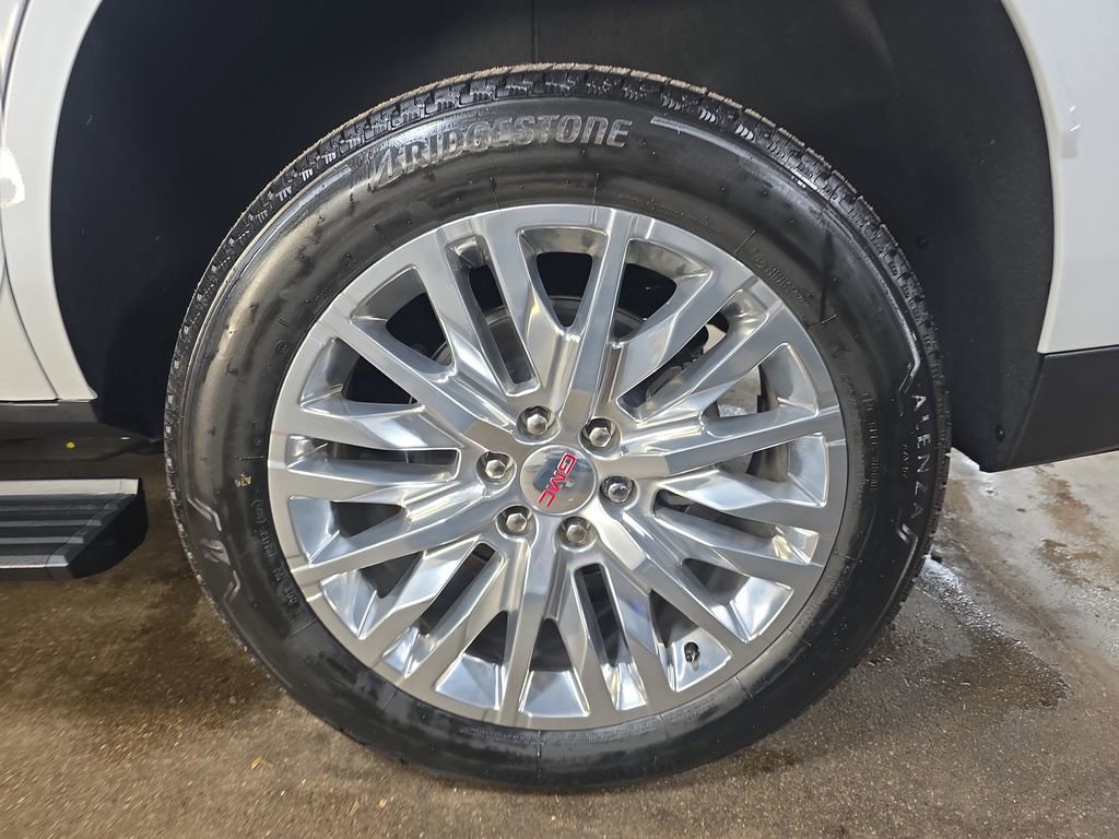 New 2026 GMC Yukon Denali w/ Sun & Power Step Package AWD/4WD image 37