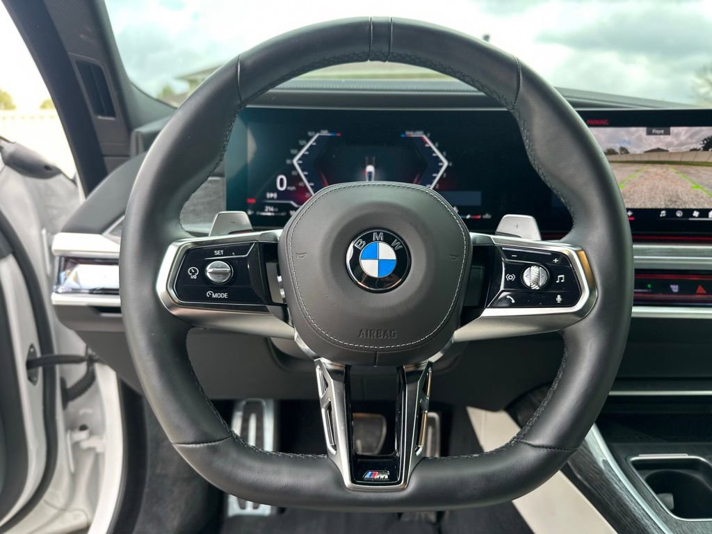 Used 2024 BMW 760i xDrive w/ Executive Package AWD/4WD image 30