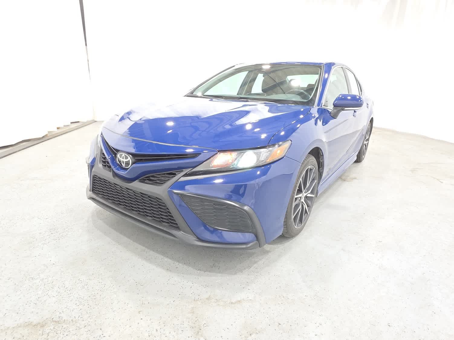 Used 2024 Toyota Camry SE