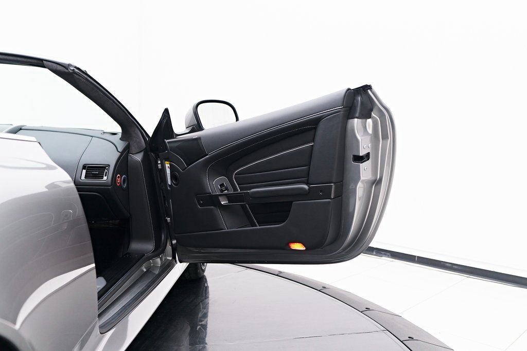 Used 2016 Aston Martin DB9 GT RWD image 46