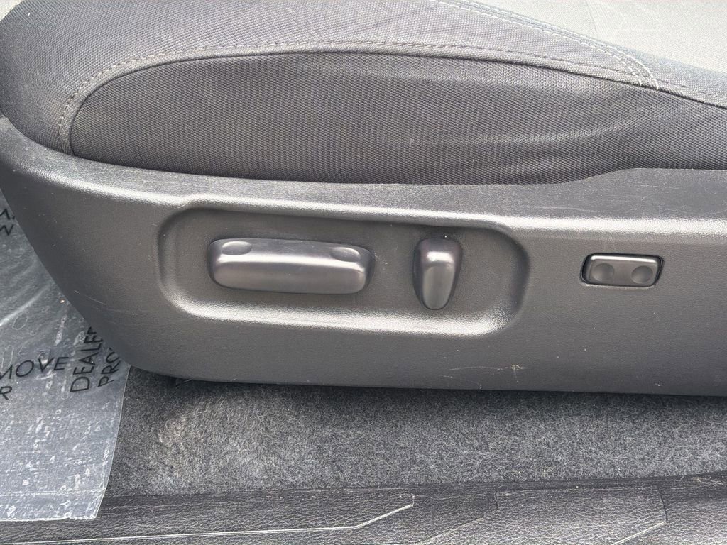 Used 2023 Toyota Tacoma TRD Off-Road image 21