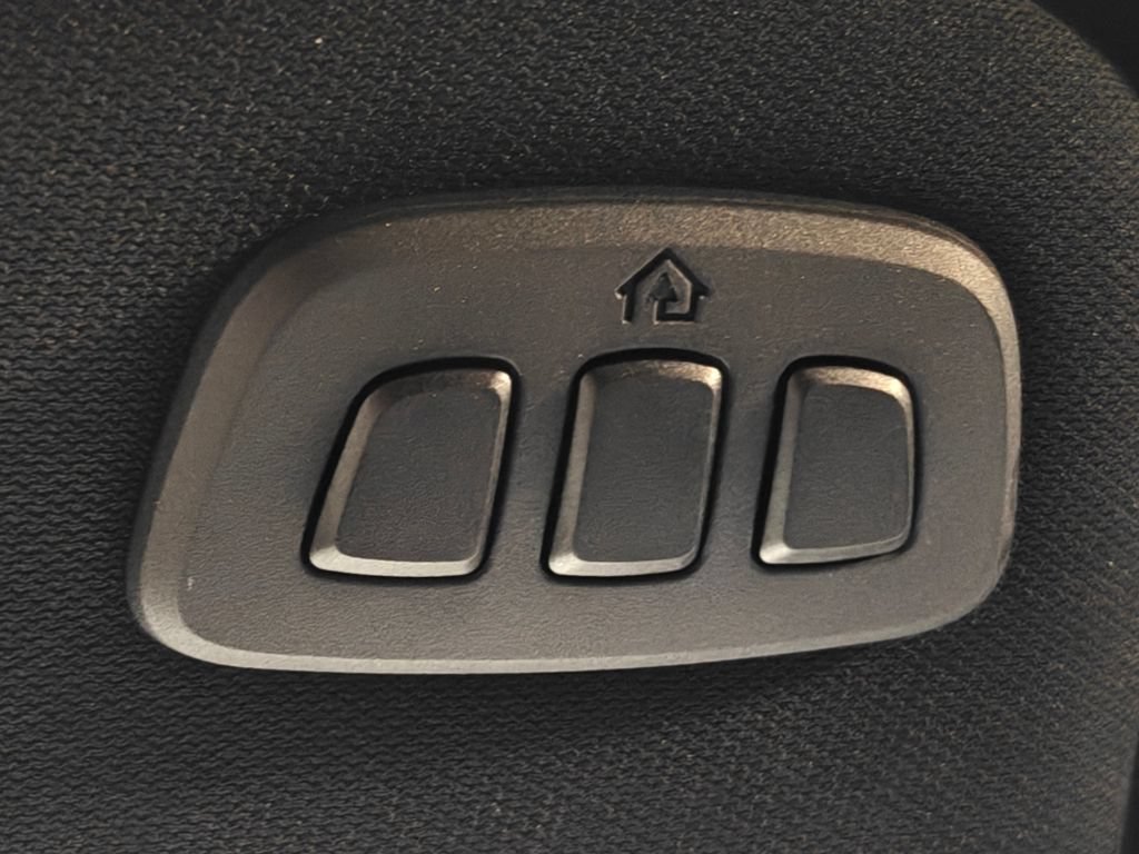 Used 2025 Ford Mustang Premium RWD image 12