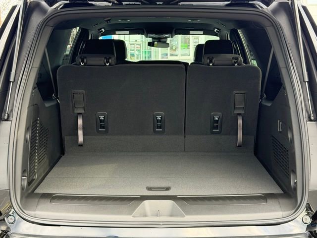 New 2026 Chevrolet Suburban LS w/ Max Trailering Package AWD/4WD image 21