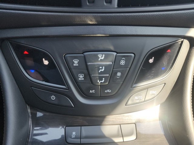 Used 2020 Buick Envision Premium image 32