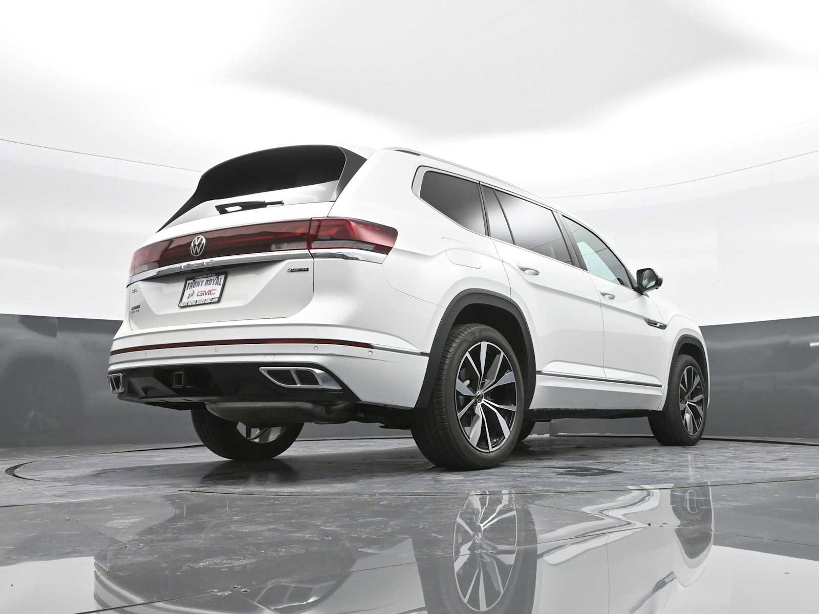 Used 2025 Volkswagen Atlas SEL Premium R-Line image 42