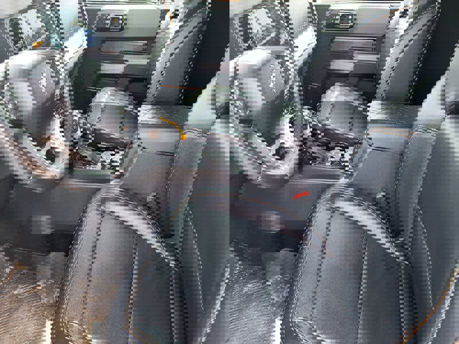 Used 2022 Ford Bronco Badlands image 28