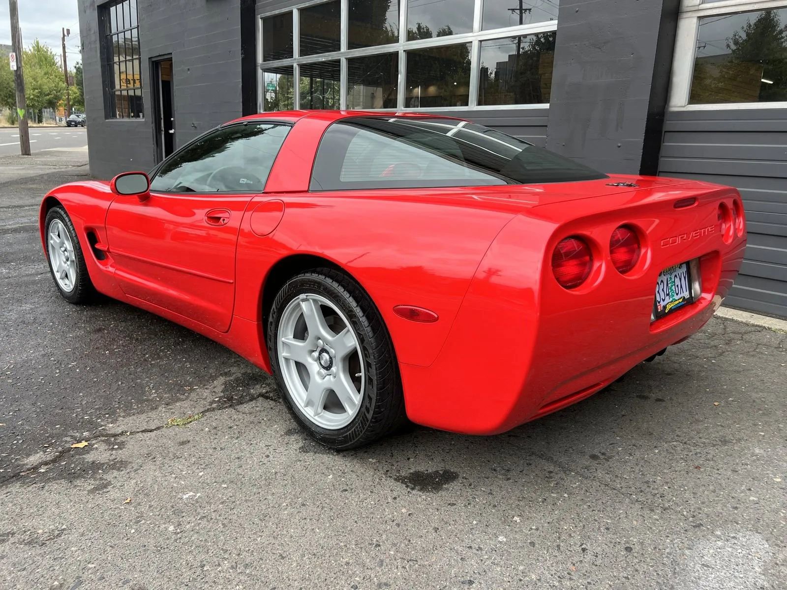Used 1999 Chevrolet Corvette Coupe w/ Roof Pkg image 3