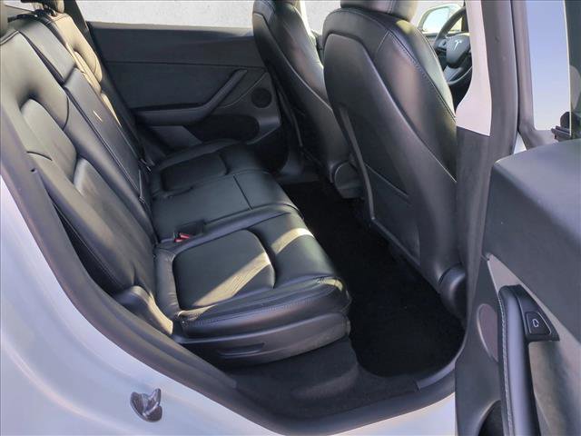 Used 2023 Tesla Model Y AWD image 23