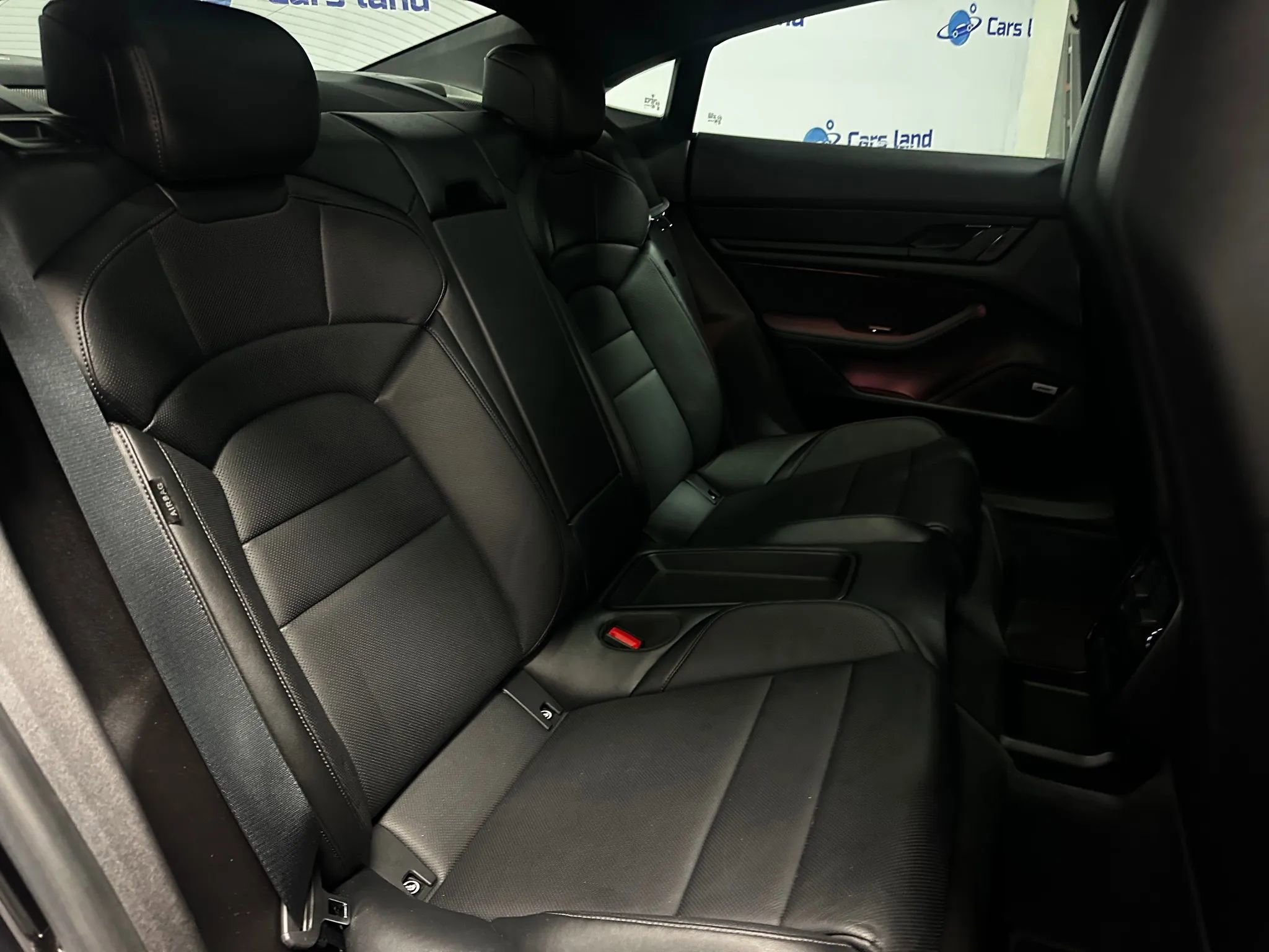 Used 2022 Porsche Taycan image 21