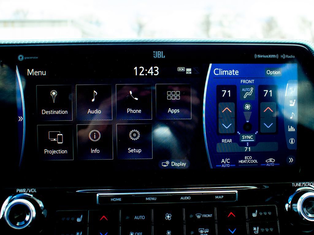 Used 2022 Toyota Highlander Platinum AWD/4WD image 23