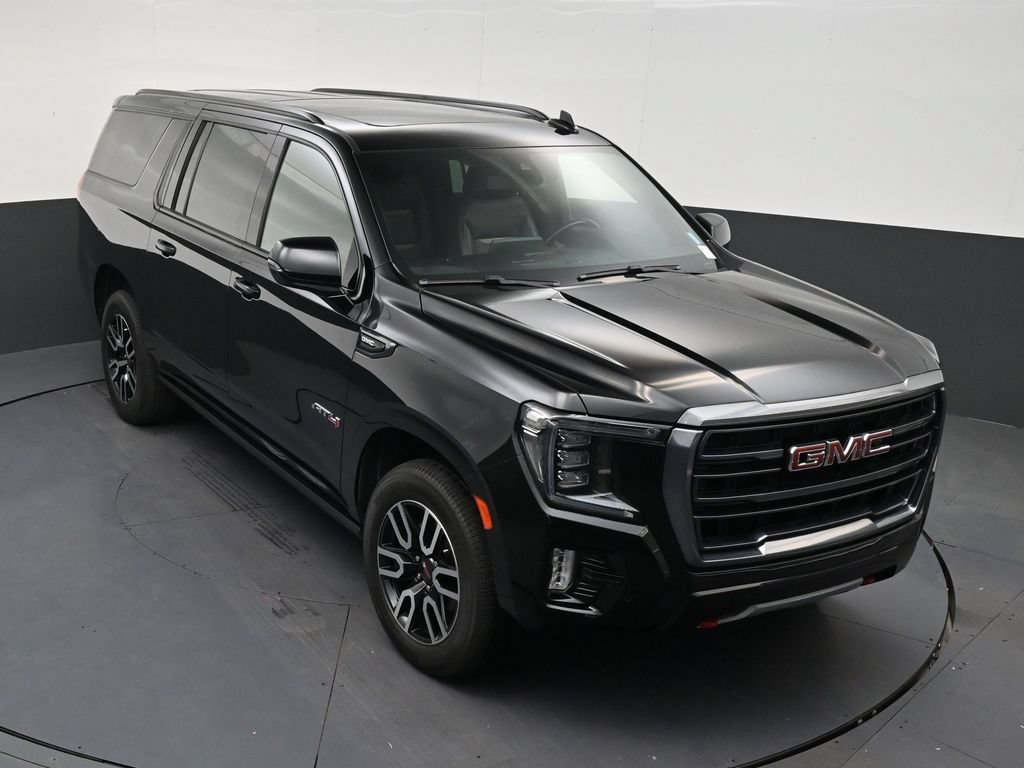 Used 2022 GMC Yukon XL AT4 AWD/4WD image 18