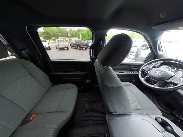 Used 2024 RAM 5500 Tradesman w/ Chrome Appearance Group AWD/4WD image 33