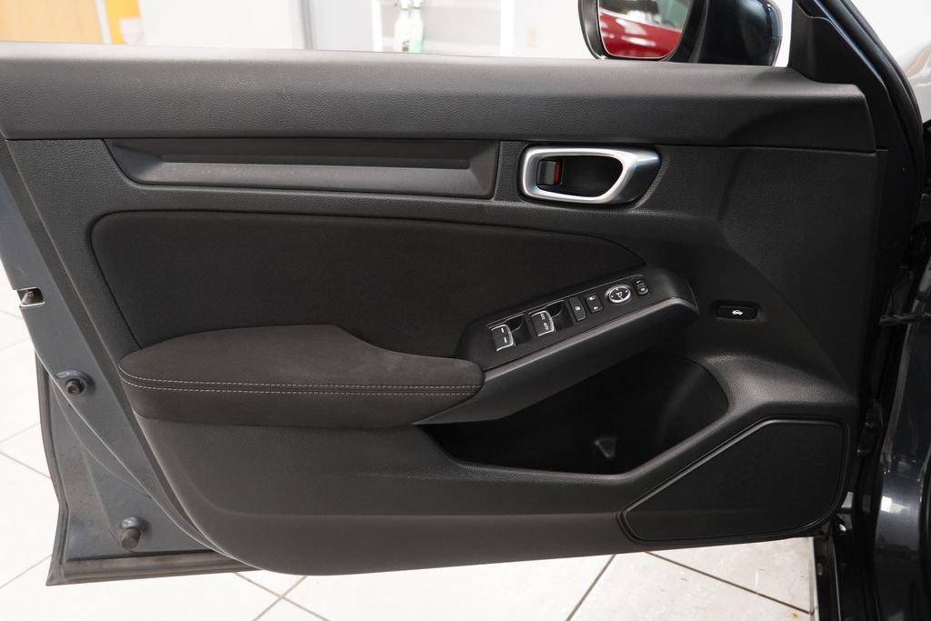 Used 2023 Honda Civic Sport image 16