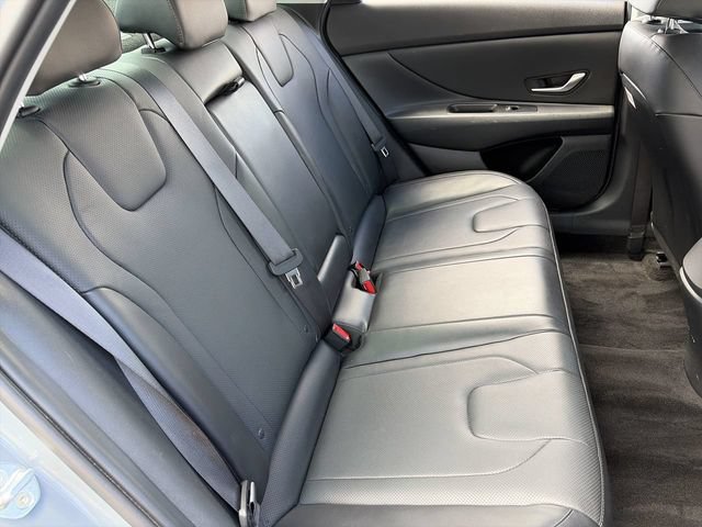 Used 2023 Hyundai Elantra Limited w/ Preferred Accessory Package FWD image 14