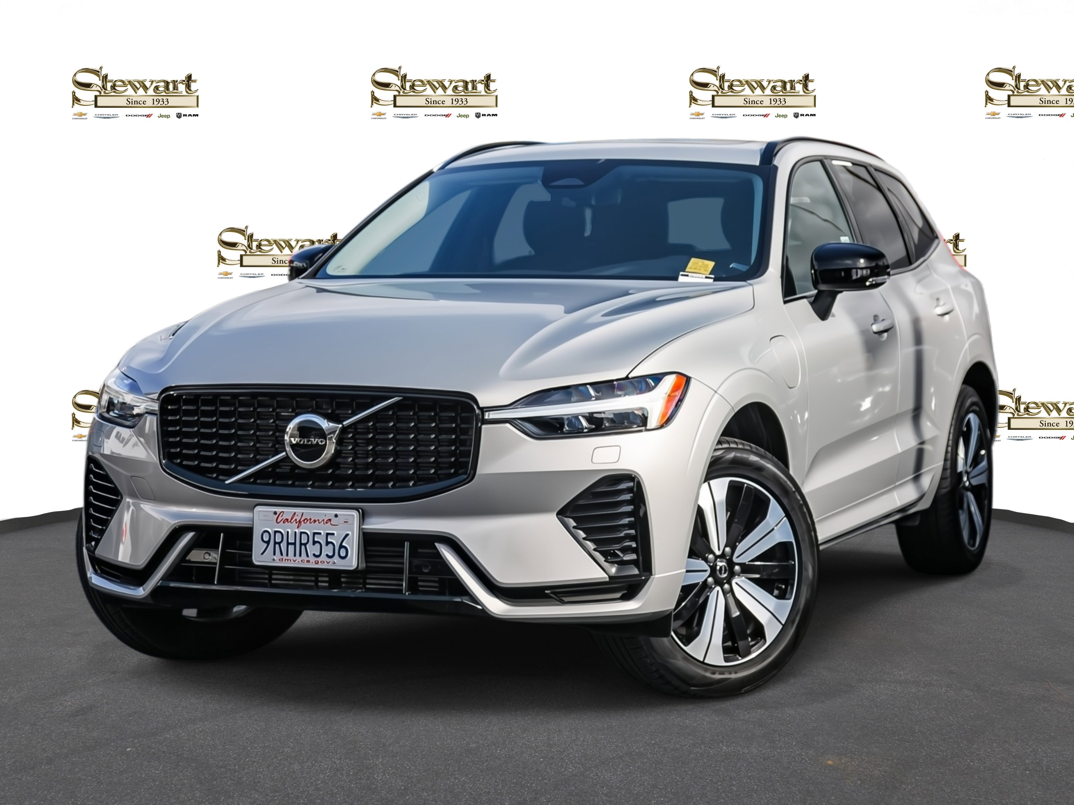 Used 2025 Volvo XC60 T8 Core w/ Protection Package Premier image 1