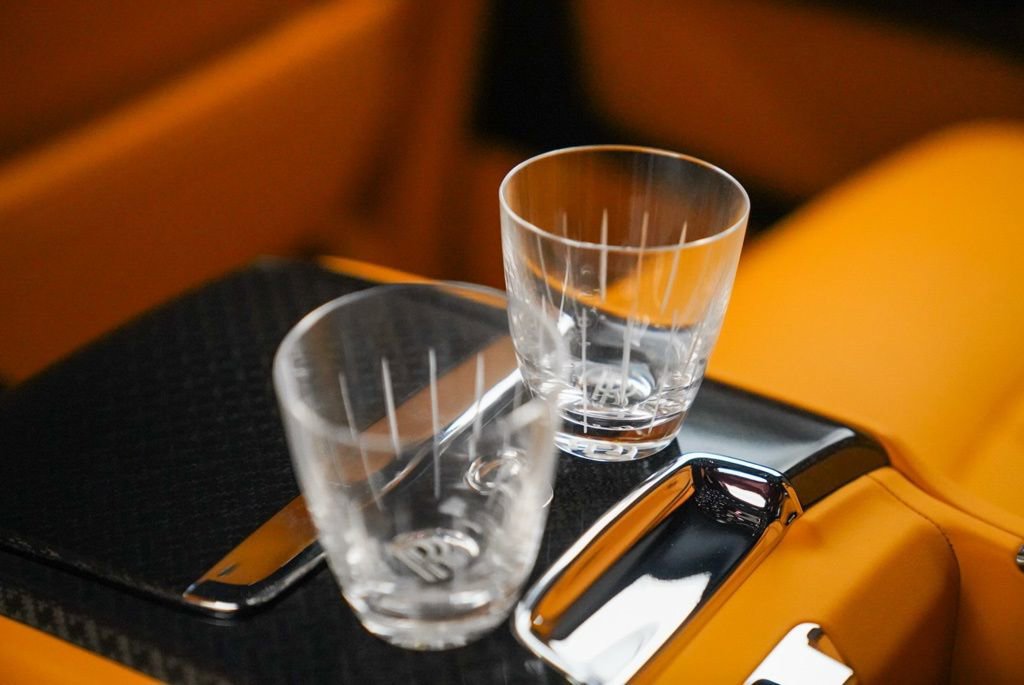 Certified 2024 Rolls-Royce Cullinan Black Badge w/ Driver's Package image 43