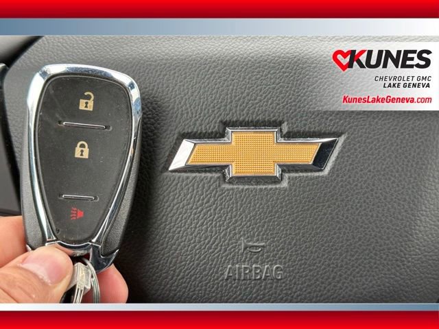 Used 2023 Chevrolet Traverse LT image 48