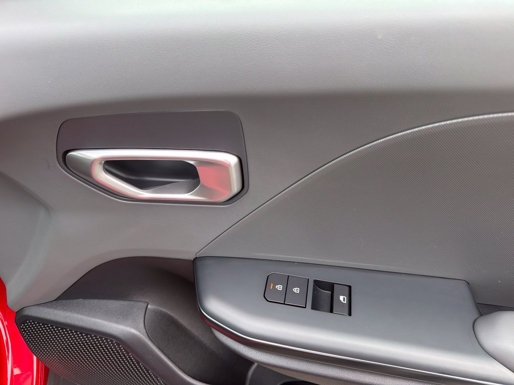 Used 2025 Kia K4 FWD image 40