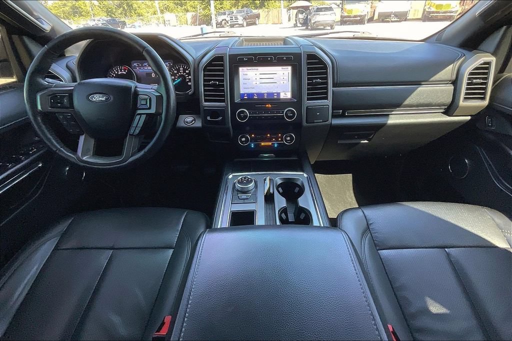 Used 2020 Ford Expedition XLT w/ Equipment Group 202A RWD image 5
