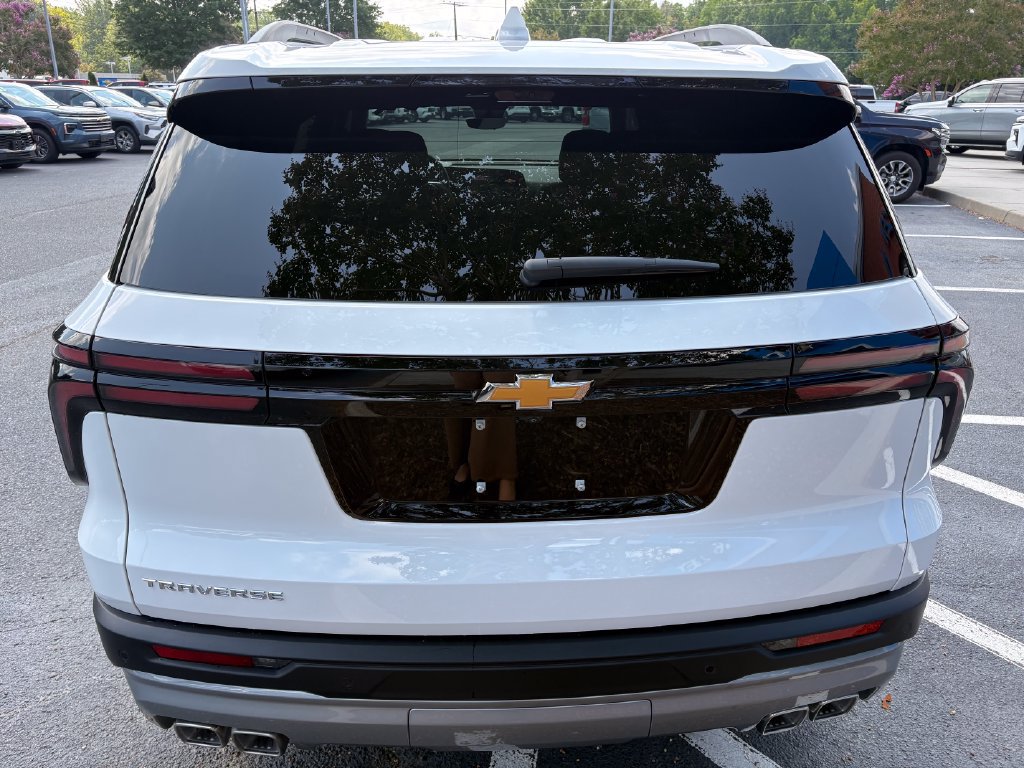 New 2026 Chevrolet Traverse LT w/ Sun and Wheel Package FWD image 14