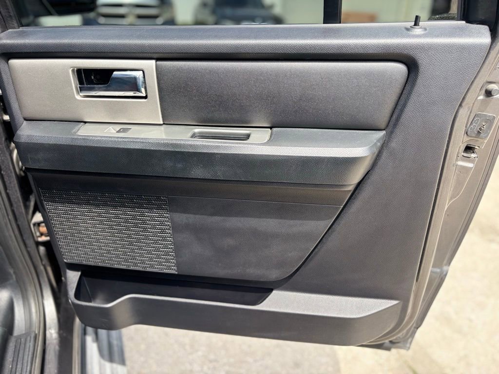 Used 2016 Ford Expedition EL XLT image 14