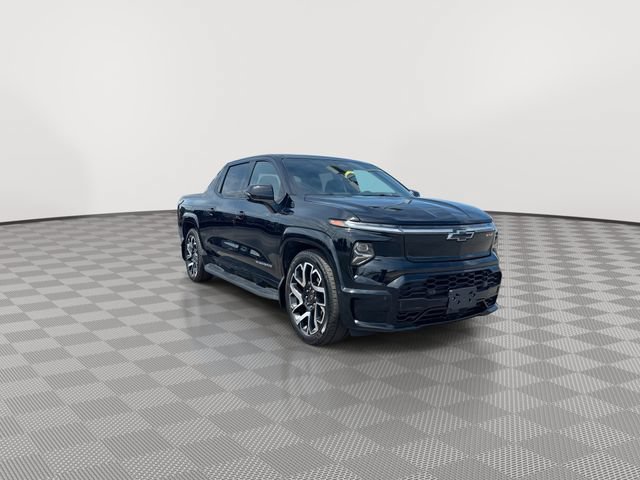 Certified 2025 Chevrolet Silverado EV RST AWD/4WD image 2