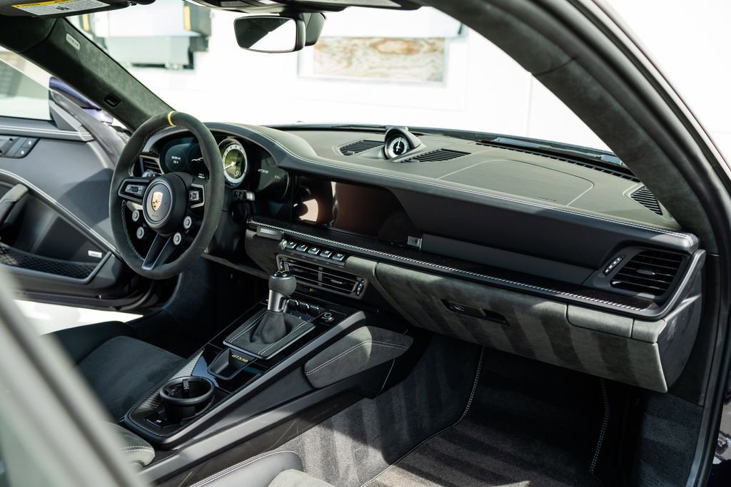 Used 2025 Porsche 911 GT3 RS RWD image 33