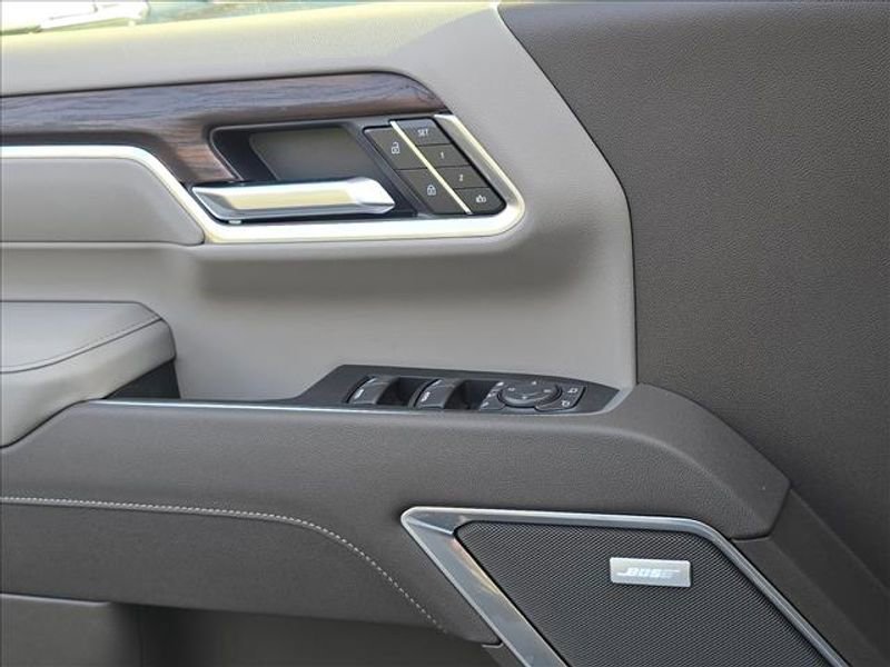 New 2026 GMC Sierra 2500 SLT w/ SLT Premium Package image 15