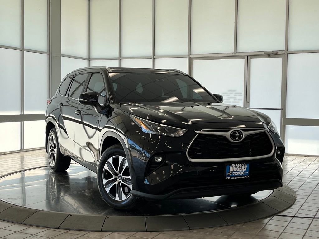 Used 2023 Toyota Highlander XLE