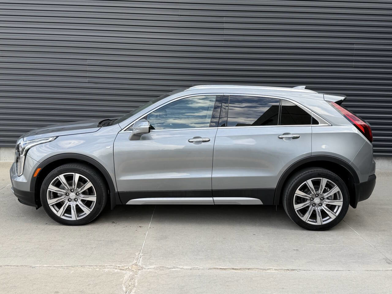 Used 2023 Cadillac XT4 Premium Luxury image 9
