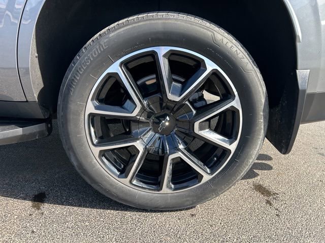 Used 2022 Chevrolet Tahoe RST w/ Sport Performance Package image 11